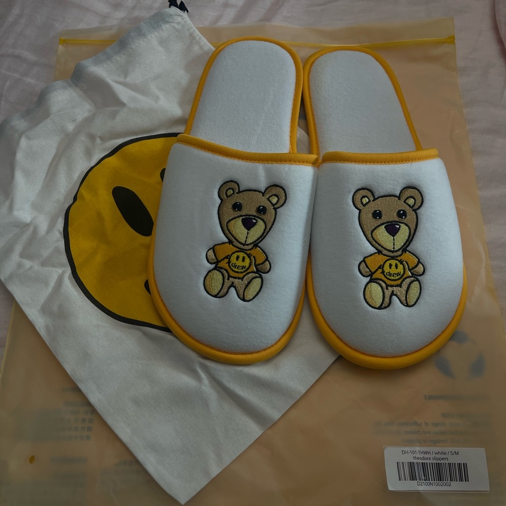 Drew House Theodore Slippers - White
Size S/M